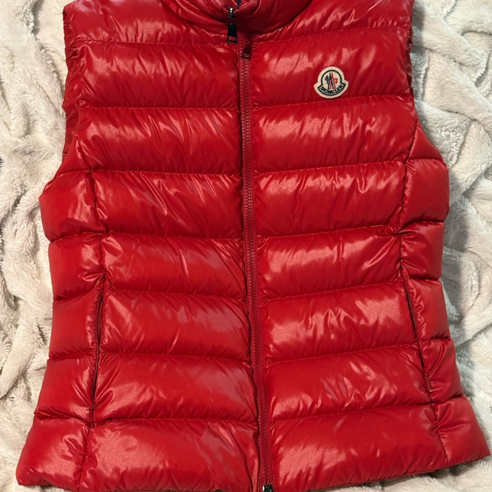 💯 Authentic Moncler Women's Vibrant Red Quilted Vest